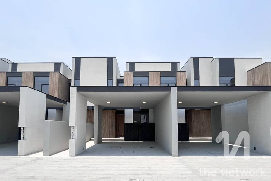 Ready To Move In | Direct On Park | Next To Pool Ready To Move In | Direct On Park | Next To Pool