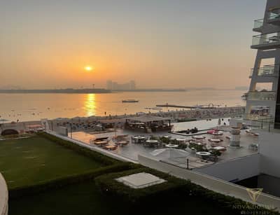 1 Bedroom Flat for Sale in Palm Jumeirah, Dubai - Luxury Beachfront Living | Panoramic Sea Views | Palm Jumeirah