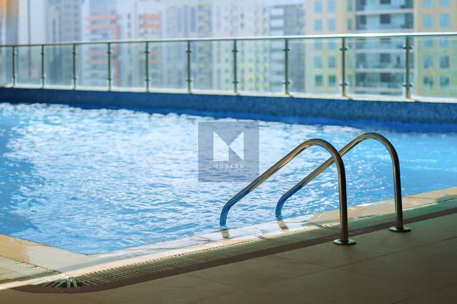 21 Mercure Swimming Pool (5). jpg