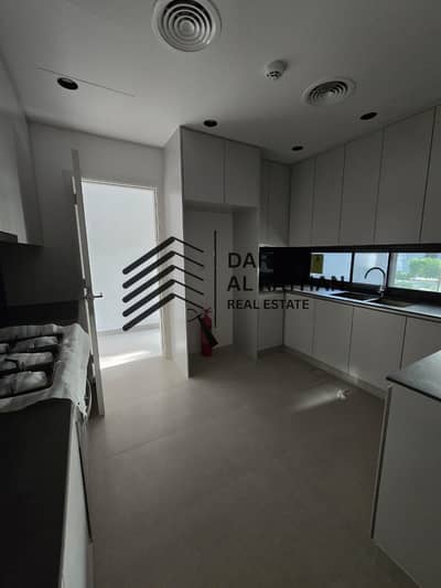 3 Schlafzimmer Townhouse zum zum Verkauf in Tilal City, Sharjah - WhatsApp Image 2026-05-02 at 12.48. 43 AM - Copy - Copy. jpeg 3 Schlafzimmer Townhouse zum zum Verkauf in Tilal City, Sharjah - WhatsApp Image 2026-05-02 at 12.48. 43 AM - Copy - Copy. jpeg