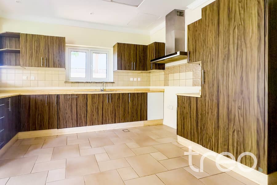 17 024 Courtyard CP7 Ponderosa, The Villa1_3. jpg