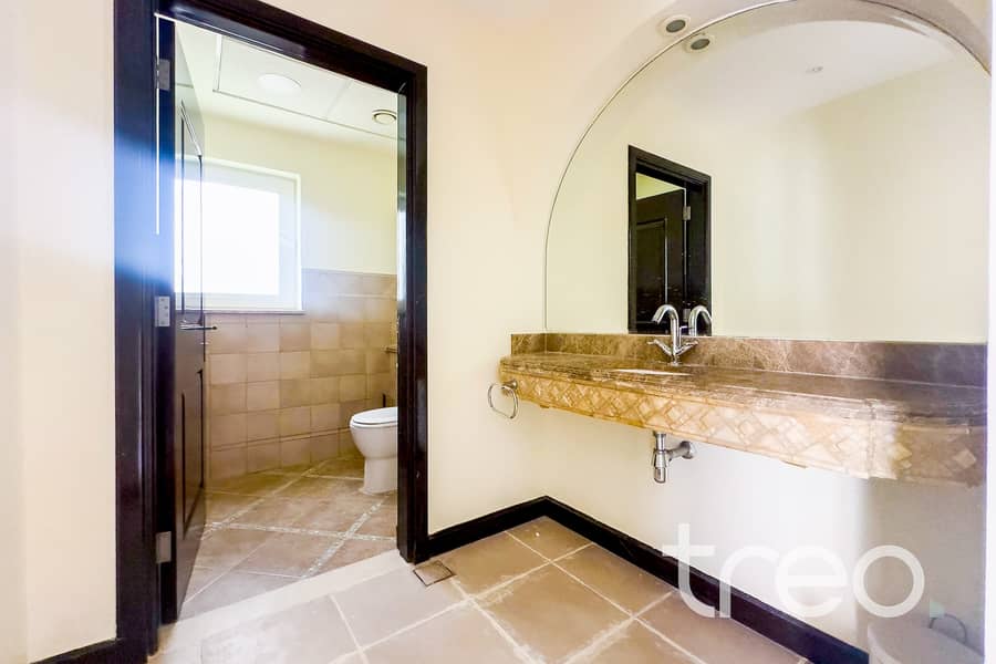 18 024 Courtyard CP7 Ponderosa, The Villa1_1. jpg