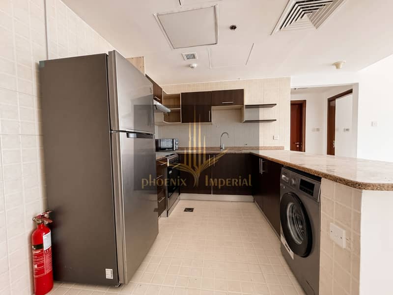 5 Kitchen 01. jpg