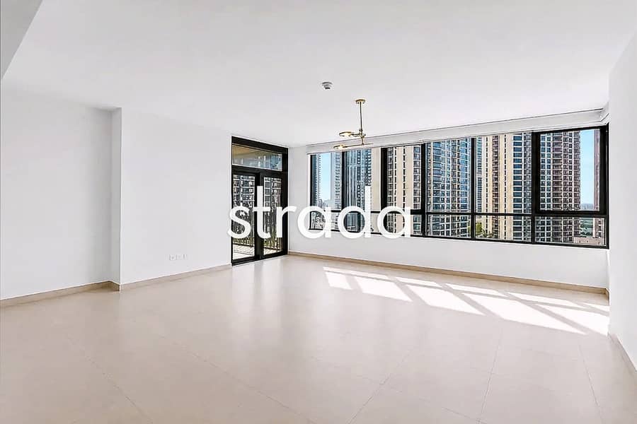 Available Mid August | Largest 1 Bed | Marina View Available Mid August | Largest 1 Bed | Marina View