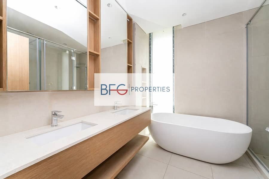6 Bath Tub. png