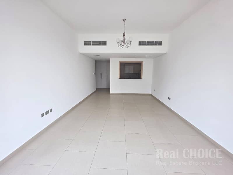 Skyline Apartment | Ready to move | Prime Location Skyline Apartment | Ready to move | Prime Location