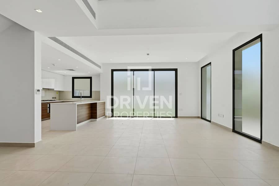 4 Bedrooms | Luxury Townhouse | Ready to Move In 4 Bedrooms | Luxury Townhouse | Ready to Move In