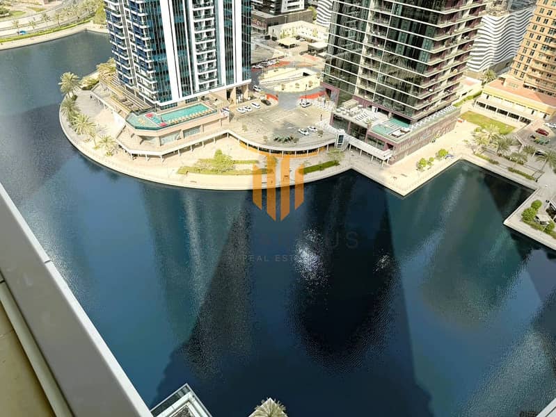 Corner Unit | Full Lake View | Near Metro Corner Unit | Full Lake View | Near Metro