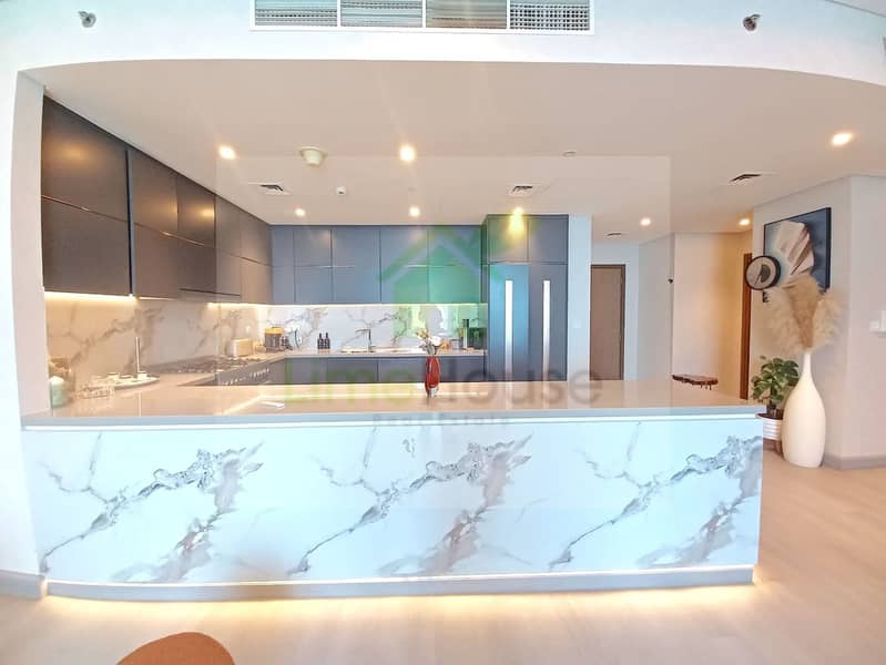 8 3-bedroom-apartment-5242-dubai-marina-emaar-kitchen-marble-modern. webp