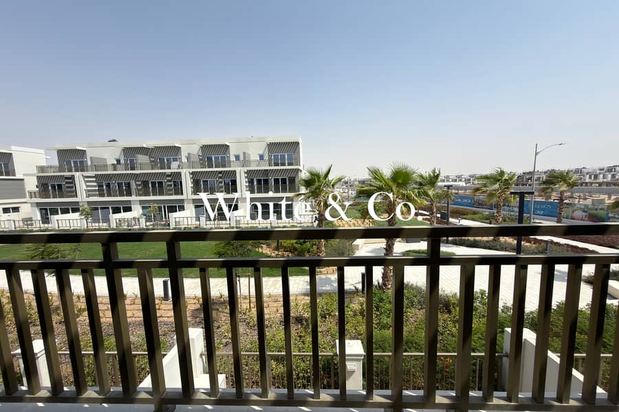 Stunning | Brand New 4BR | Single Row Stunning | Brand New 4BR | Single Row