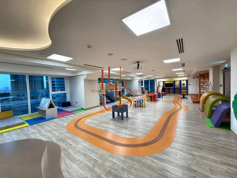 8 01_childrens_play_area. jpg