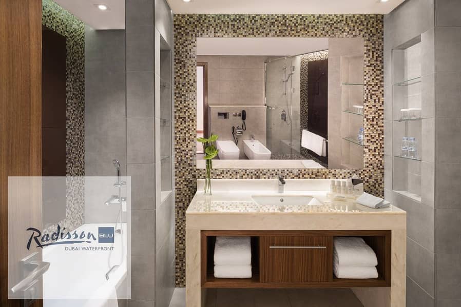 4 Room 512 - Bathroom Standard. jpg