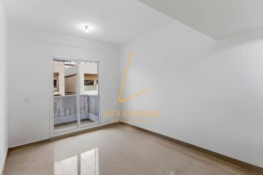 Ready To Move | Furnished | 12 cheques Ready To Move | Furnished | 12 cheques