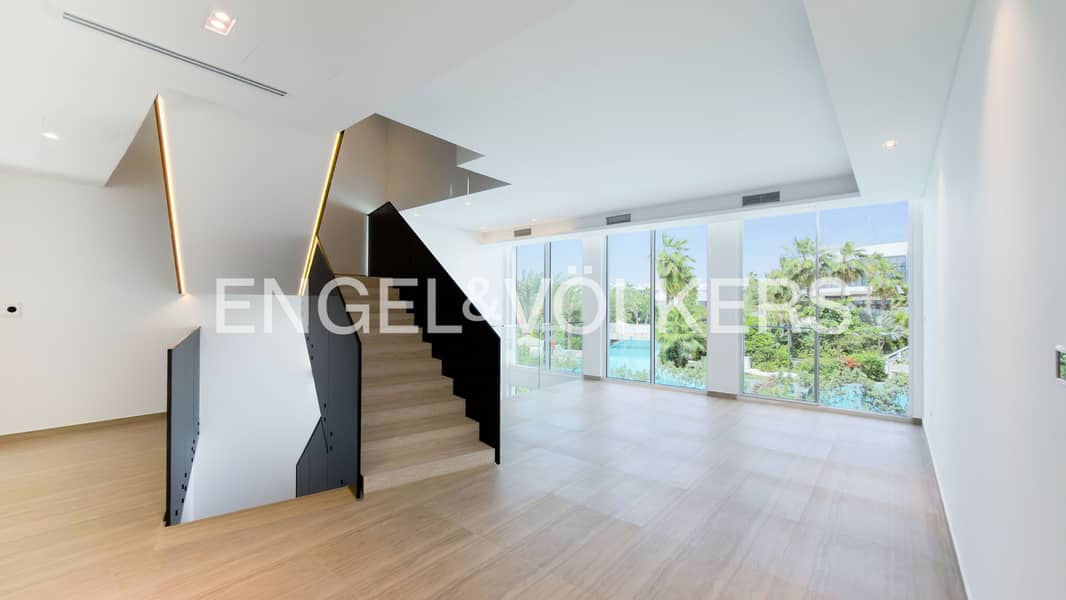 Stunning Lagoon View | Private Rooftop Pool Stunning Lagoon View | Private Rooftop Pool