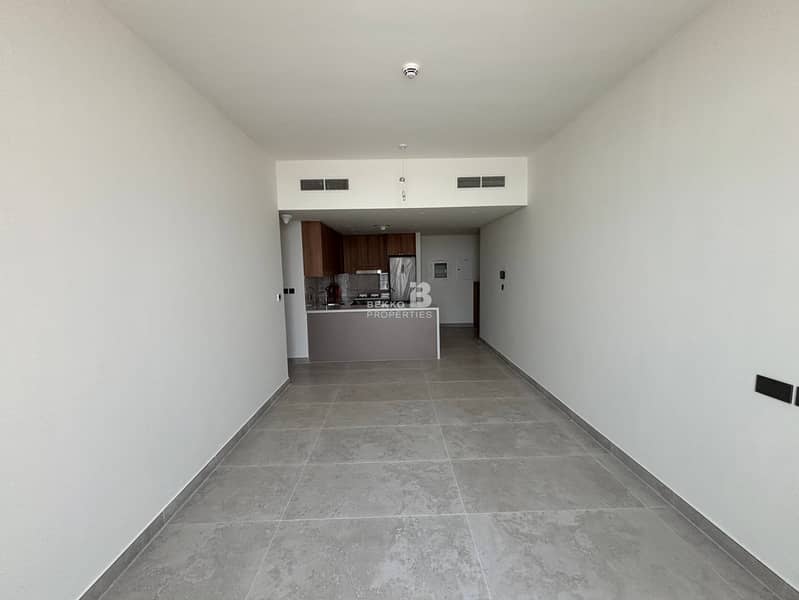 Top Floor | Forum Heights | Marina View Top Floor | Forum Heights | Marina View