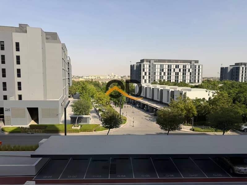 18 da057c77-8309-47ed-b720-51e77eec5370. jpg