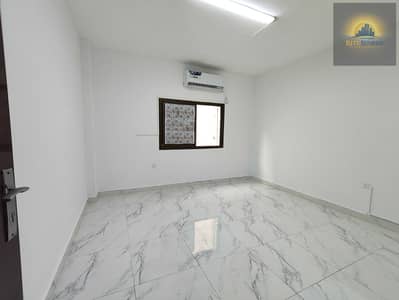 Estudio para en Alquiler en Al Khalidiyah, Abu Dhabi - IMG_20260730_175920011. jpg Estudio para en Alquiler en Al Khalidiyah, Abu Dhabi - IMG_20260730_175920011. jpg
