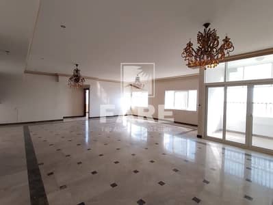 4 Slaapkamers Penthouse te Huur in Al Khan, Sharjah - WhatsApp Image 2026-07-31 at 3.28. 40 PM (2). jpeg 4 Slaapkamers Penthouse te Huur in Al Khan, Sharjah - WhatsApp Image 2026-07-31 at 3.28. 40 PM (2). jpeg