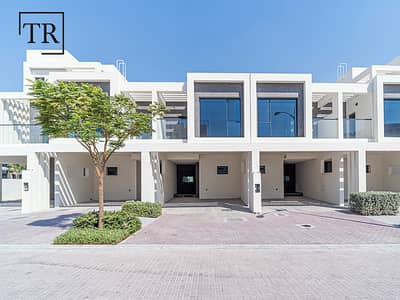 تاون هاوس 3 غرف نوم للايجار في داماك هيلز، دبي - تاون هاوس في فلل ترمب استايتس،داماك هيلز 3 غرف 155000 درهم - 16022373