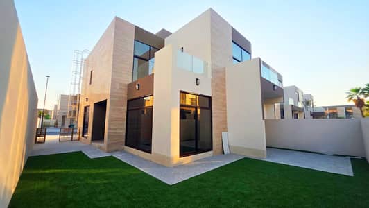4 habitaciones Townhouse para en Alquiler en Mohammed Bin Rashid City (MBR City), Dubai - PHOTO-2026-07-31-07-38-53_5. jpg