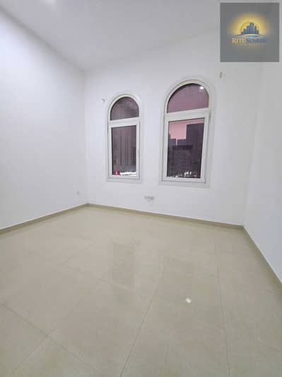 Estudio para en Alquiler en Al Khalidiyah, Abu Dhabi - 1000085765. jpg Estudio para en Alquiler en Al Khalidiyah, Abu Dhabi - 1000085765. jpg