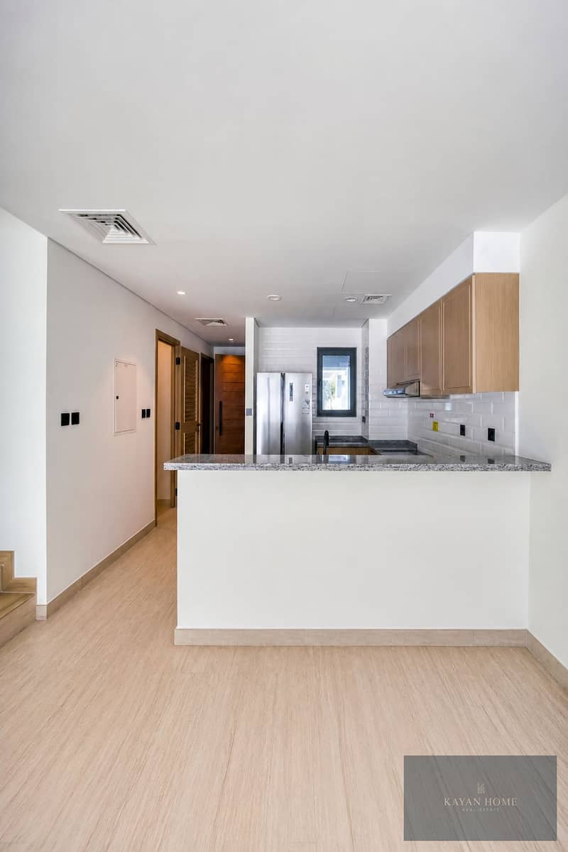 2 Santorini 4BR (3). png