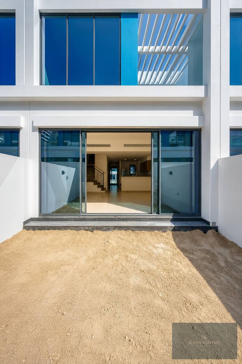 10 Santorini 4BR (2). png