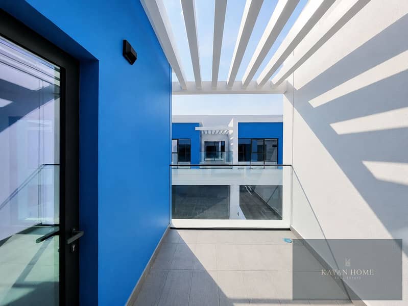 11 Santorini 4BR (16). png