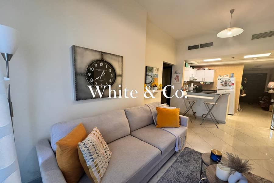 FULLY FURNISHED | BALCONY | FULL LAKE VIEW FULLY FURNISHED | BALCONY | FULL LAKE VIEW
