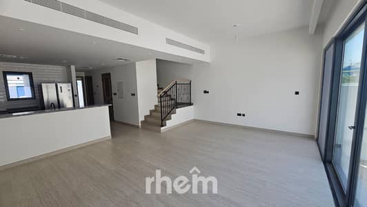 4 habitaciones Townhouse para en Venta en DAMAC Lagoons, Dubai - Casa adosada en DAMAC Lagoons,Santorini, 4 dormitorios, 2700000 AED - 16023759 4 habitaciones Townhouse para en Venta en DAMAC Lagoons, Dubai - Casa adosada en DAMAC Lagoons,Santorini, 4 dormitorios, 2700000 AED - 16023759