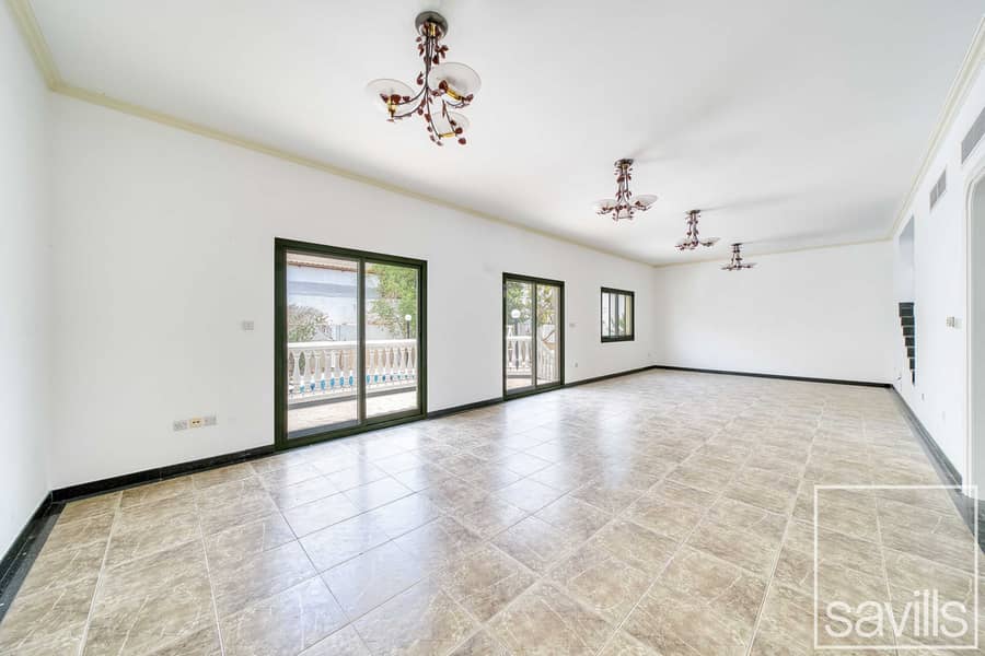 Spacious Garden | Prime Location | Private Pool Spacious Garden | Prime Location | Private Pool