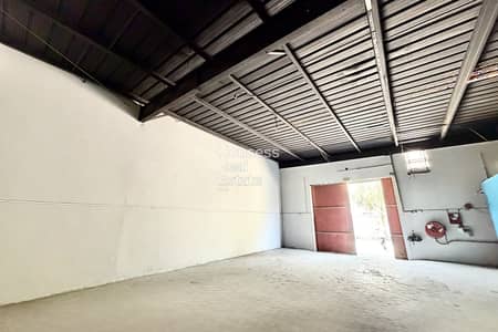 Warehouse for Rent in Al Quoz, Dubai - NEAR SZR ROAD | WELL MAINTAINED | WITH OFFICE