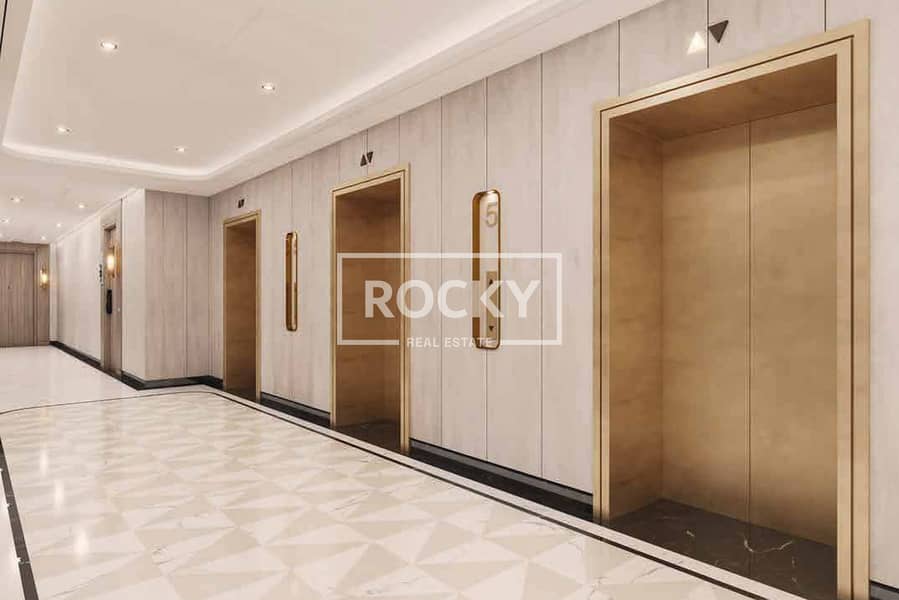 6 Azizi Venice-7. jpg