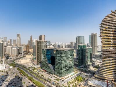 2 habitaciones Apartamento para en Alquiler en Business Bay, Dubai - Apartamento en Business Bay，Executive Towers，Executive Tower J, 2 dormitorios, 150000 AED - 15890051