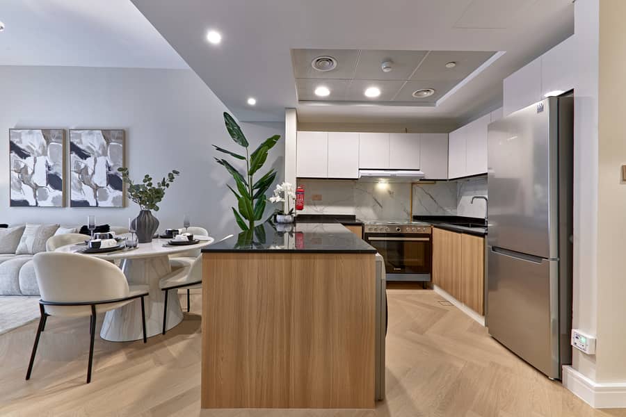 11 Kitchen (2). jpg