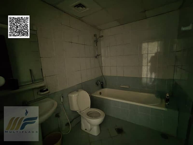 18 e55cdc5c-d1dd-44f9-a803-19c7fec734cd. jpg