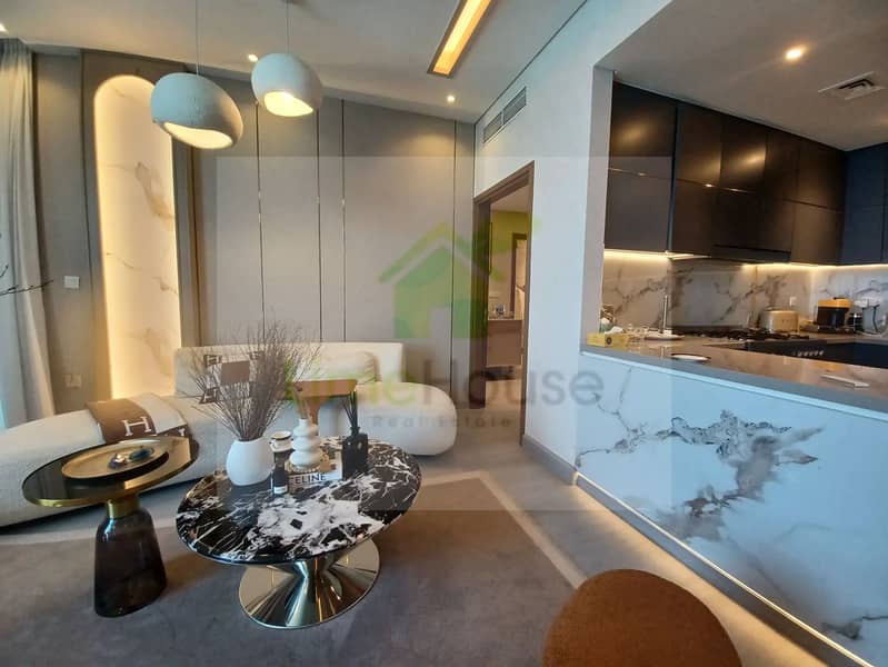 4 3-bedroom-apartment-5242-dubai-marina-living-room-modern-design-marble-2. webp