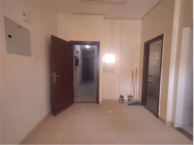 2 17039. jpg
