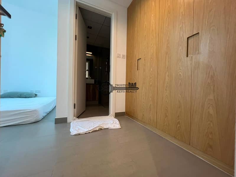13 1000789048. jpg