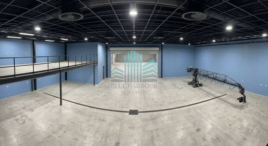 Showroom para en Alquiler en Al Quoz, Dubai - Gemini_Generated_Image_jleufvjleufvjleu. png