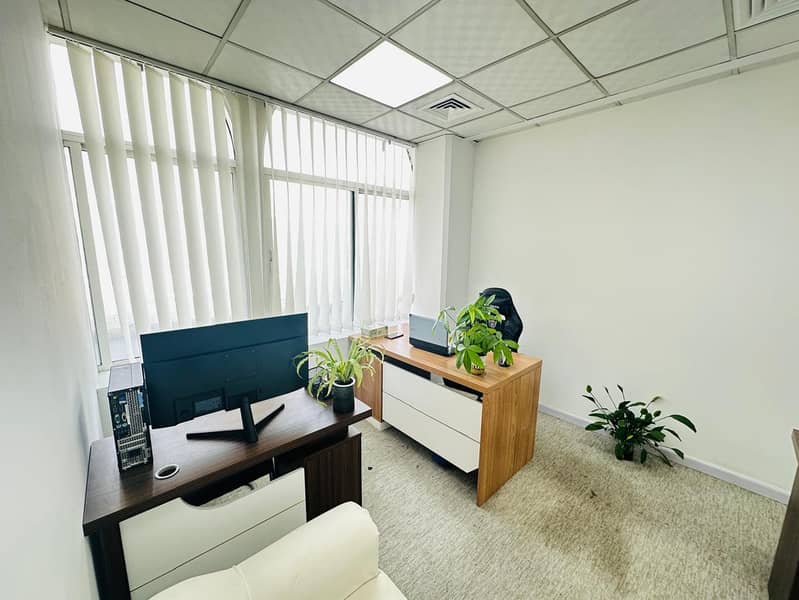 10 d9de4317-8c4d-481a-abff-f7dbb01caee8. jpg