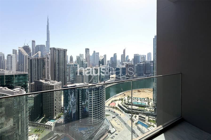 Top Floor | Burj Khalifa View | Large Layout Top Floor | Burj Khalifa View | Large Layout