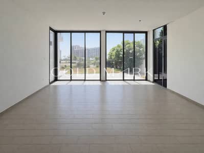 5 Bedroom Villa for Rent in Dubai South, Dubai - 5+Maid | Golf View | Huge Plot | Vacant | Garden