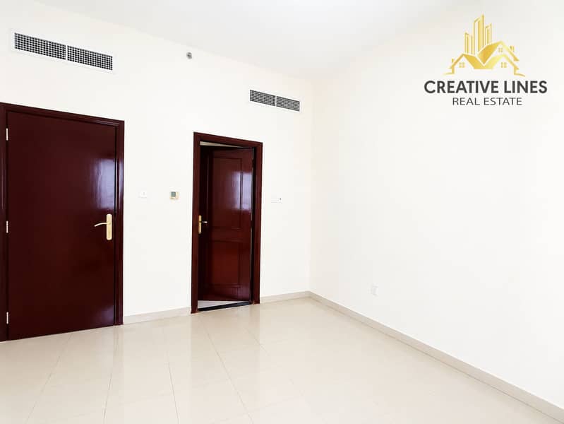 1BHK in Prime Location | Ideal for Bachelors & Company Staff | Bus Stop Below - Image 6