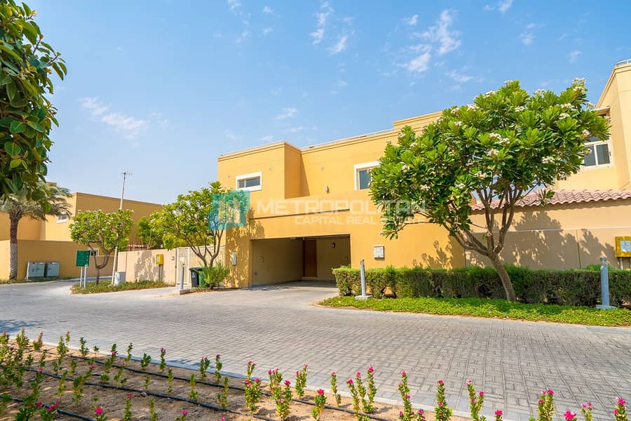 Private Pool| 4BR+M|Next To Corner| For Local Only Private Pool| 4BR+M|Next To Corner| For Local Only