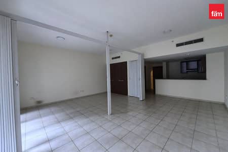 Studio for Sale in Business Bay, Dubai - Spacious Studio | 808 Sqft | Vacant | Prime Layout