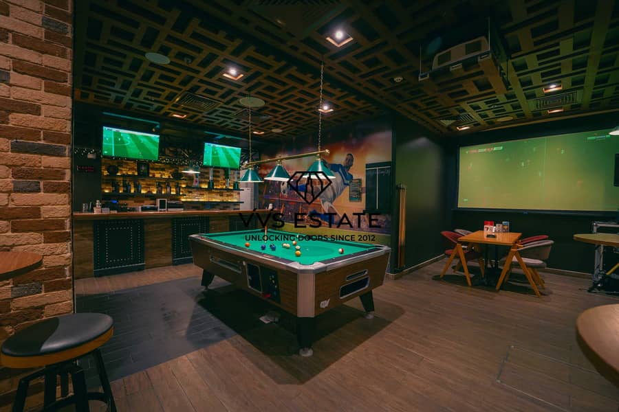 10 Exit Sports Bar (1). jpg
