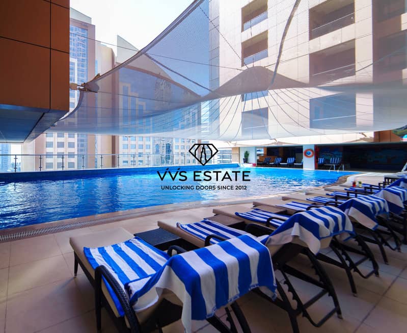 23 Mercure Swimming Pool (4). jpg