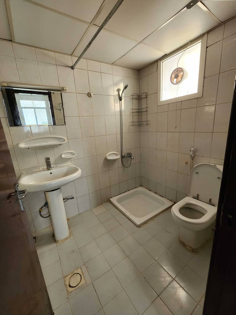 4 A5HhsAjjpUuTOqHWszS2SsZFikEa9kmH1mAE8VkP. jpg