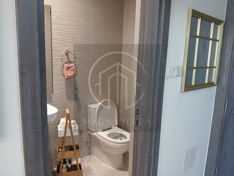 11 washroom. jpeg